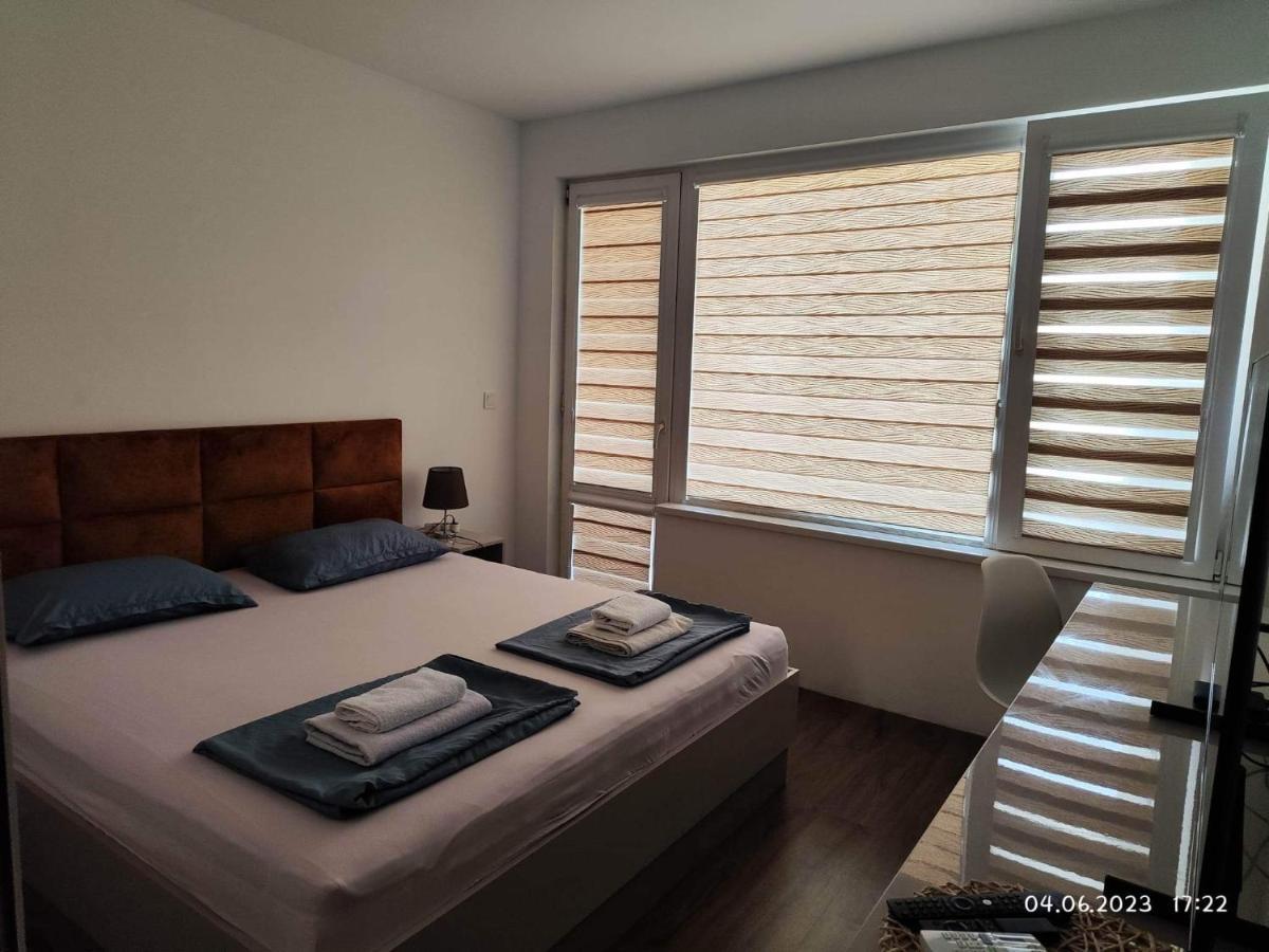 Dety'S Apartment Burgas Exterior foto